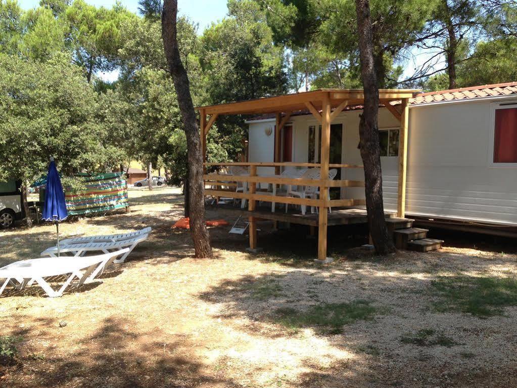 Camp Porat Hotel Povljana Buitenkant foto