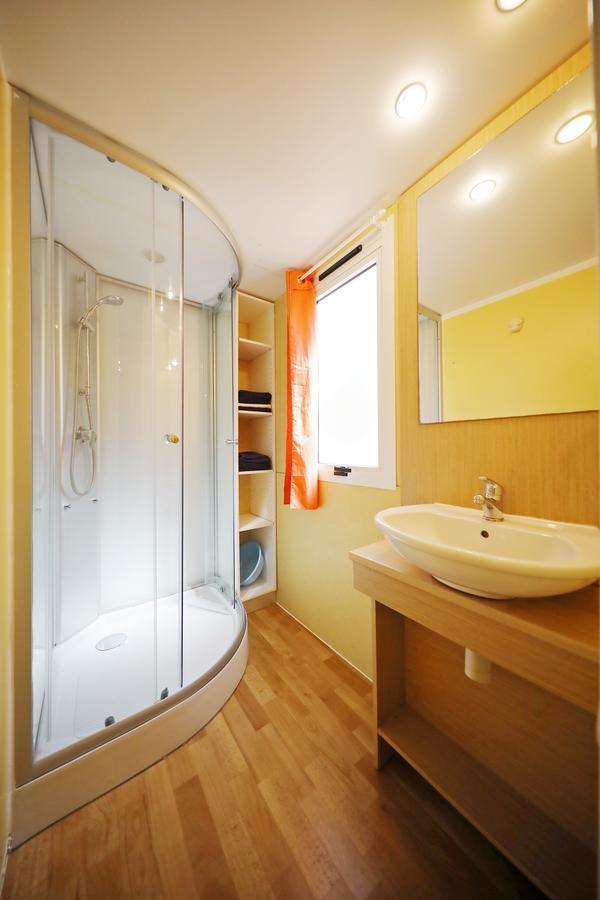 Camp Porat Hotel Povljana Buitenkant foto