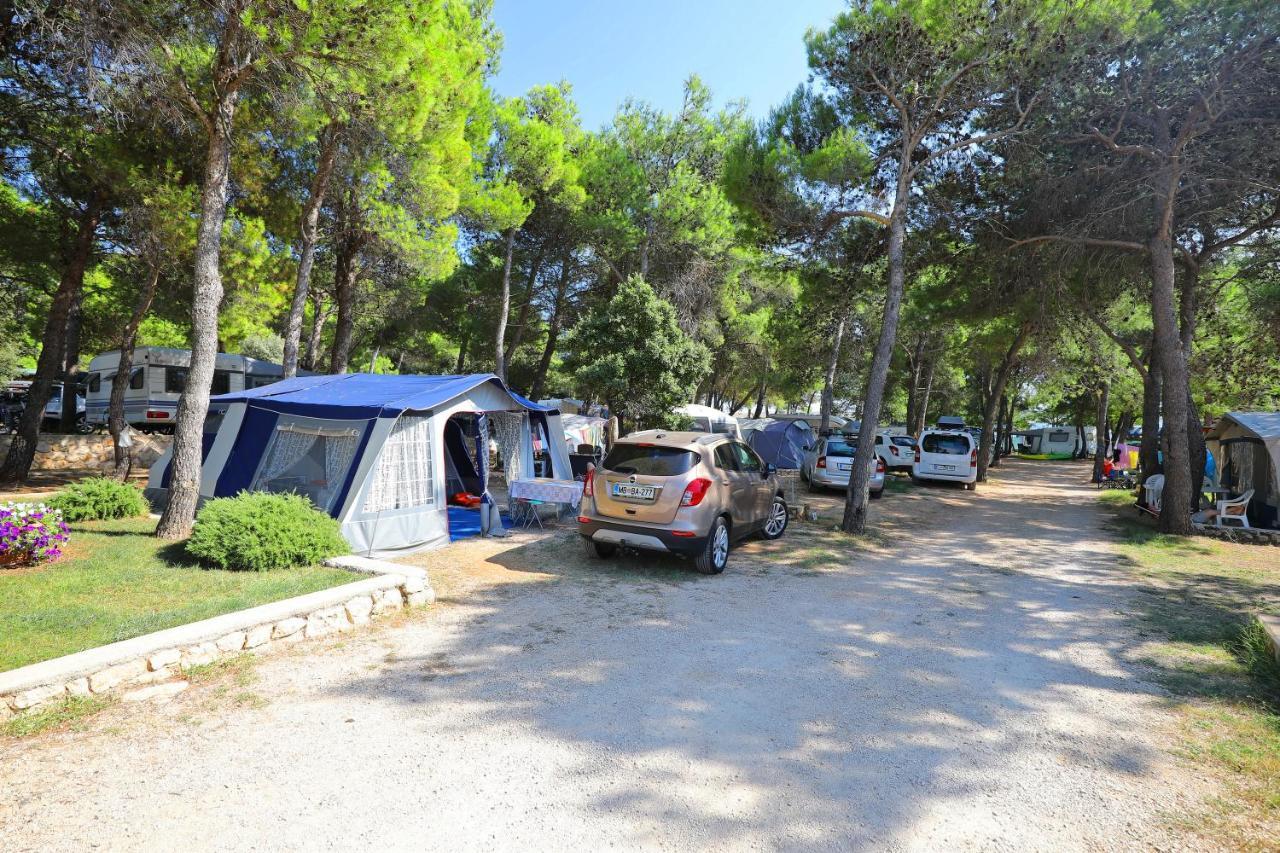 Camp Porat Hotel Povljana Buitenkant foto