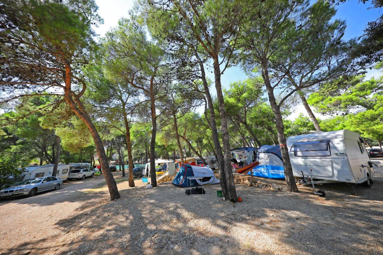 Camp Porat Hotel Povljana Buitenkant foto
