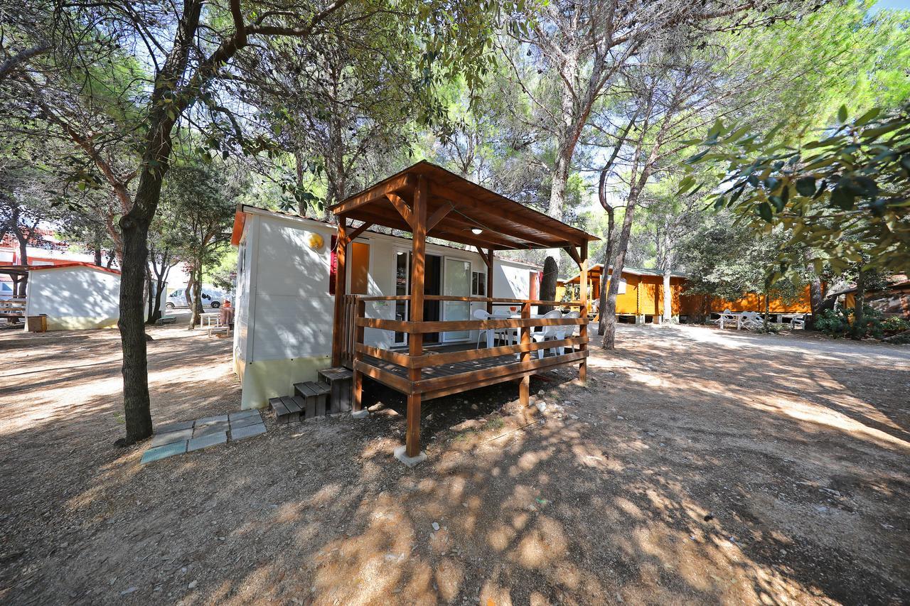 Camp Porat Hotel Povljana Buitenkant foto