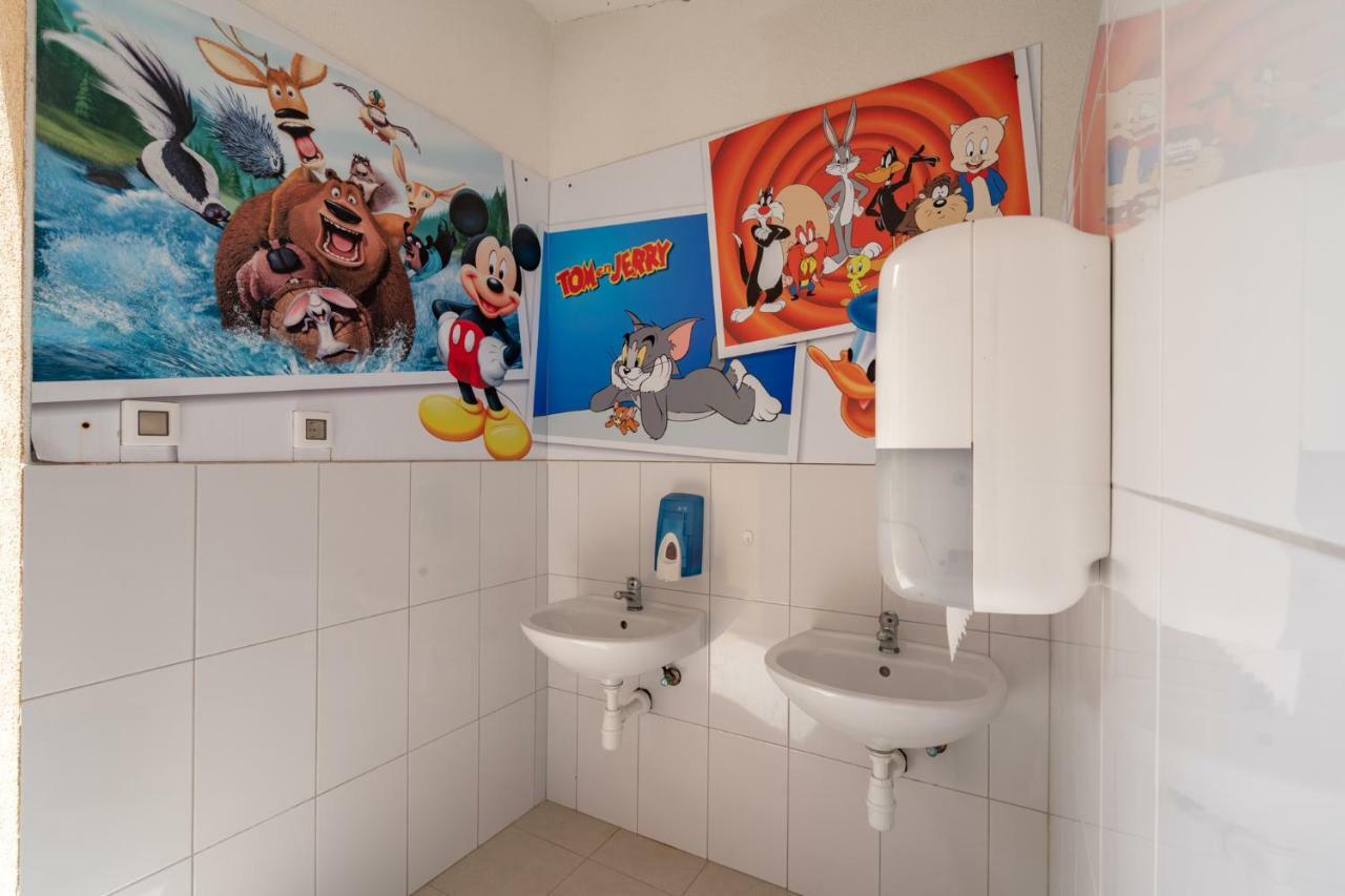 Camp Porat Hotel Povljana Buitenkant foto